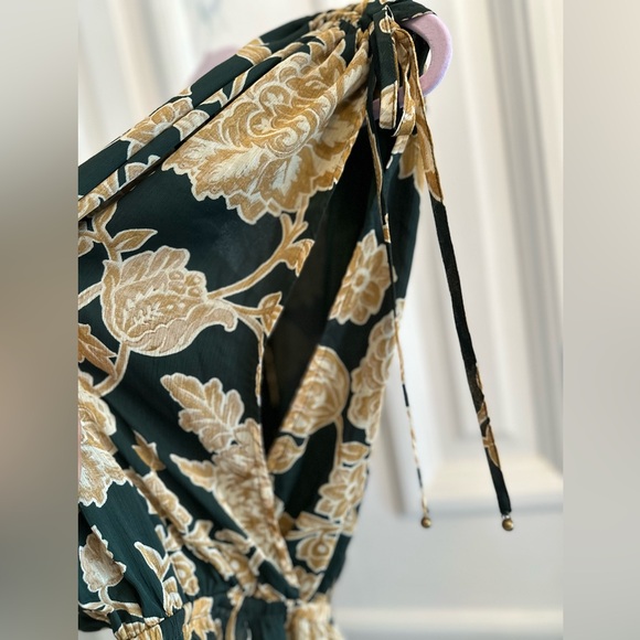 Dress Forum Summer Romper NWT - Picture 4 of 15